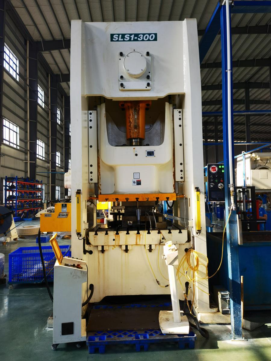 重型沖壓生產(chǎn)設(shè)備